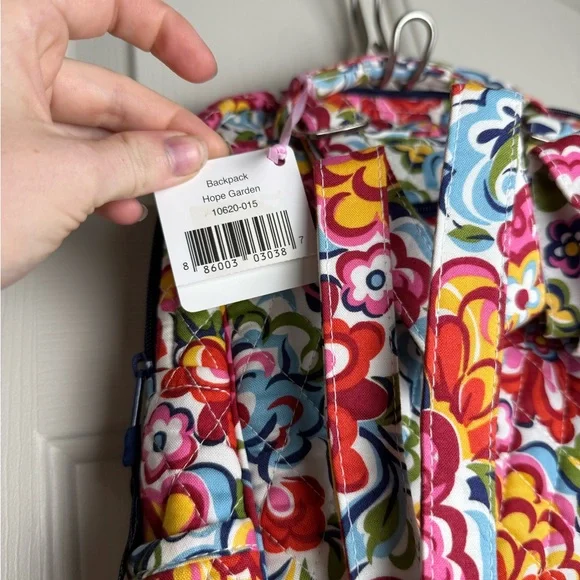 NWT Vera Bradley Hope Garden Backpack Floral Backpack Travel Bag display picture 1